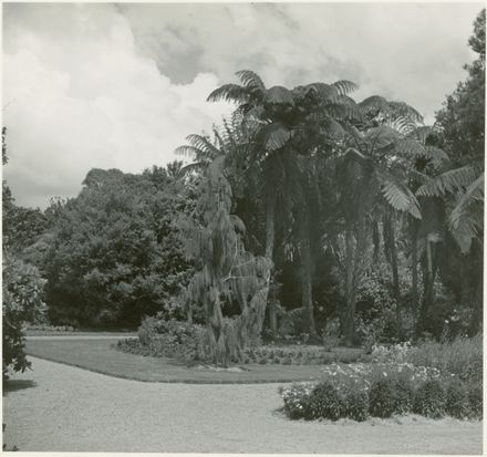 Victoria Esplanade Gardens, Palmerston North - Resource cover image