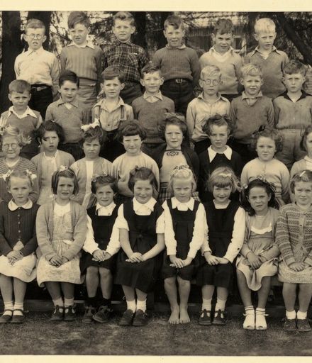 Terrace End School - Primer 3, 1954