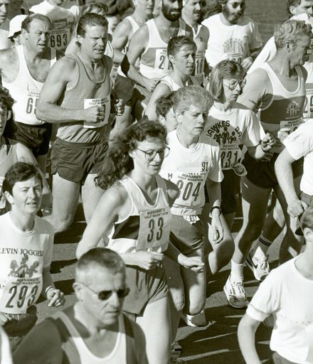 2022N_2017-20_039987 - Manawatu Marathon Clinic half-marathon 1991