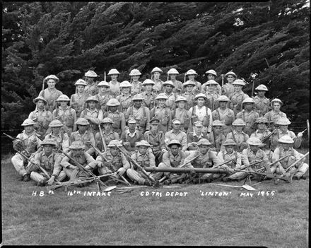 HB Platoon, 16th Intake, Central District Training Depot, Linton - Resource cover image