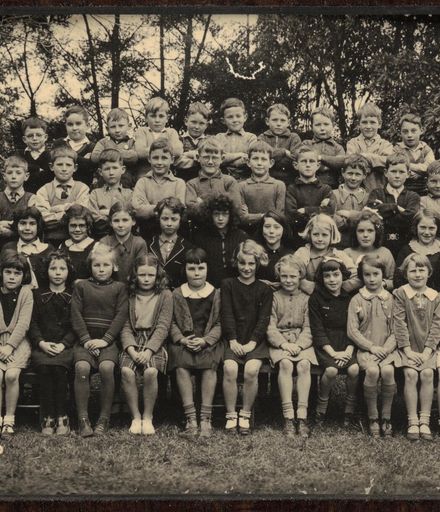 Terrace End School - Standard 1, 1940