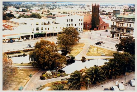 Lakelet in The Square - Resource cover image