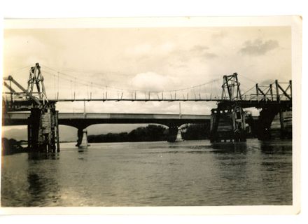Manawatū River bridge at Whirokino 1945