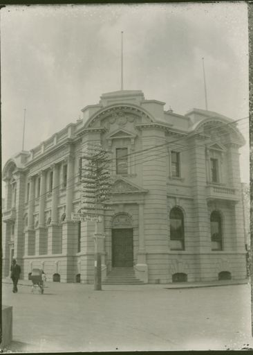 Bank of New Zealand, The Square