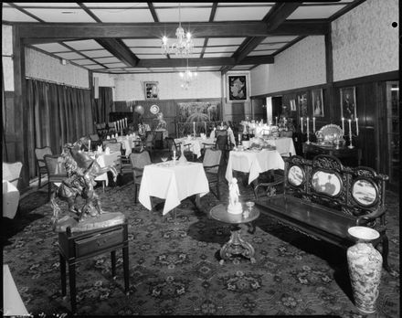 The Sheraton Restaurant dining room