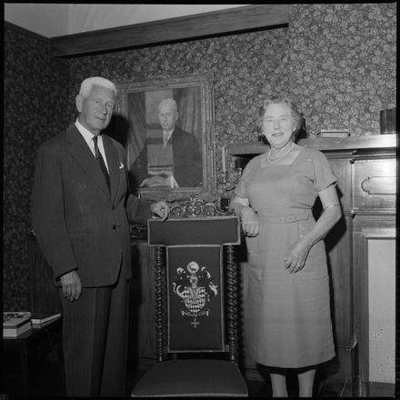 "Golden Wedding Of City Residents"