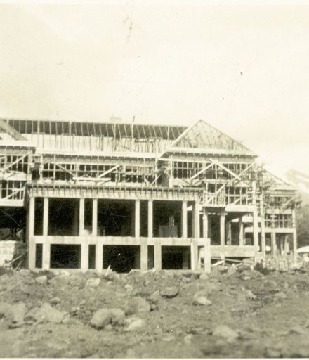Construction of Chateau Tongariro