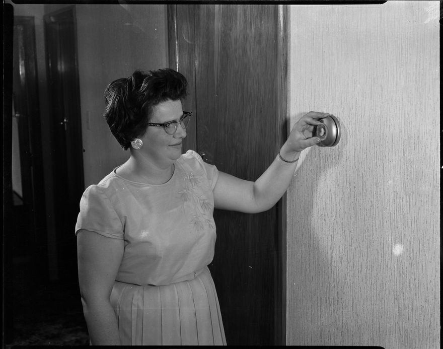 A & T Burt Ltd - Radiator - 2016N_ElmarB3_012684