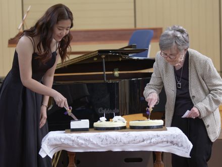 Musica Viva Manawatū - Cutting the cake at centenary concert - Resource cover image