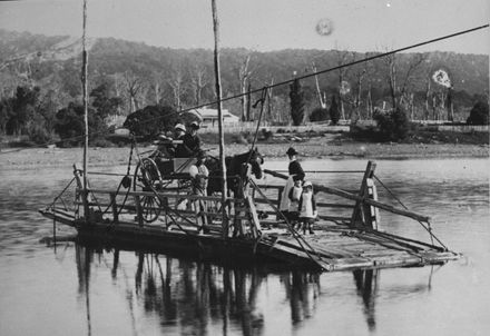 Crossing the Manwatu River by punt at Ashhurst