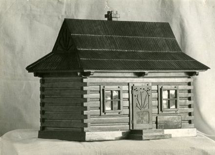 Miniature mountain hut from Polish soldier