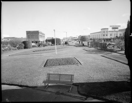 "The Square, ground shots"