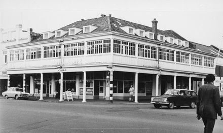 Former Returned Servicemans Club rooms, corner of Cuba and George Streets