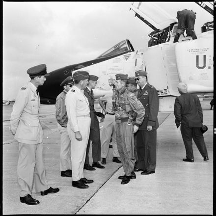 2018N_2017-20_MS000929b - Conference At Ohakea