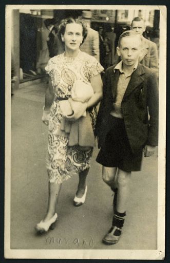 Tony Evans Collection: Betty and Michael Evans