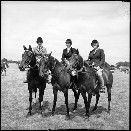 "Feilding Show" Equestrians