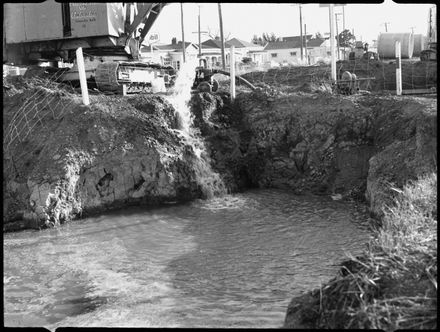 Laying Storm Water Pipes along Pioneer Highway - Resource cover image