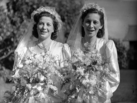 Downs Double Wedding - the two Brides