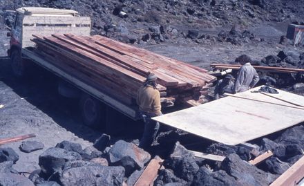 Scouts building Ruapehu Lodge and Snow School
