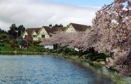 IPU - Lake and Administration Building