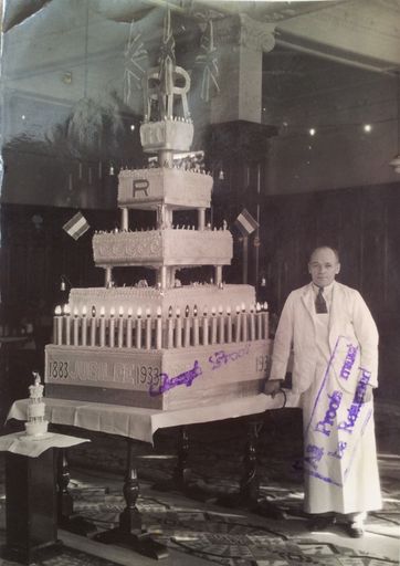 C. M. Ross and Co Ltd Jubilee Cake