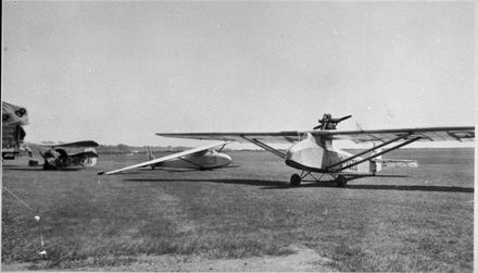 Glider, powered glider and small plane