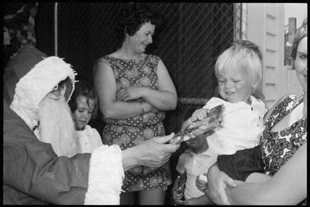 Children meeting Santa - Resource cover image