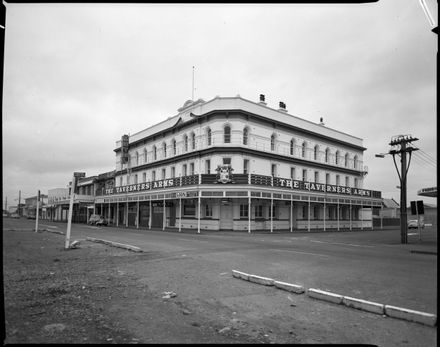 Taverner's Arms Hotel - Exterior