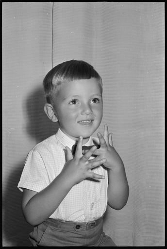 Child - photo shoot - Resource cover image