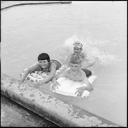2018N_2017-20_MS000688 - Taking the Plunge at Memorial Park