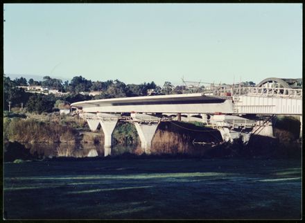 Construction of the Fitzherbert Bridge