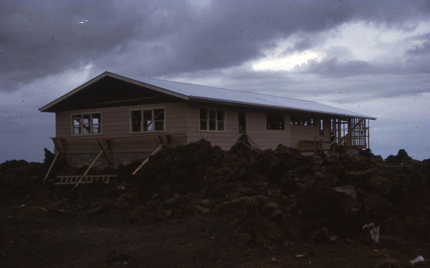 Scouts building Ruapehu Lodge and Snow School