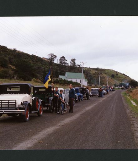 Parade of Vintage Cars and Floats for the Centenary of Aokautere School