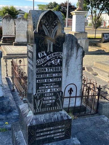 Headstone - Mary Alice and John Stubbs - Resource cover image