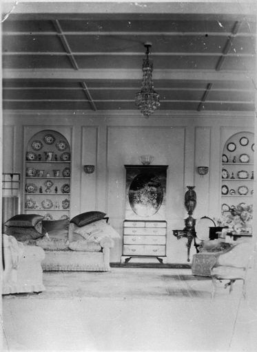 Drawing room of "Whare Rata", Fitzherbert