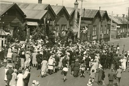 Duke and Duchess of York at Palmerston North Railway Station