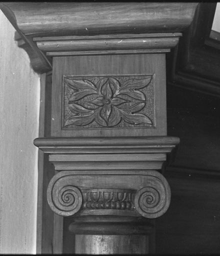 Fireplace detail at 'Waimarama', 46 Alfred Street