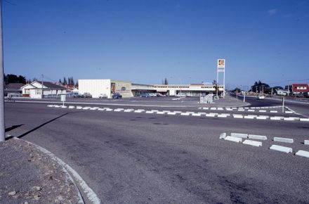 Pioneer Highway Shops