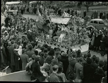 Victory Over Japan celebration parade, The Square