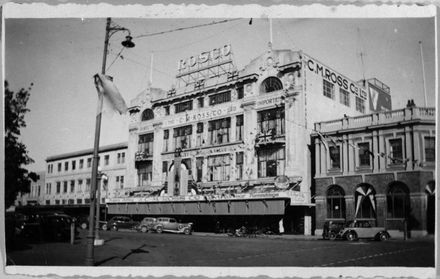 C M Ross Building (Roscos Department Store), The Square