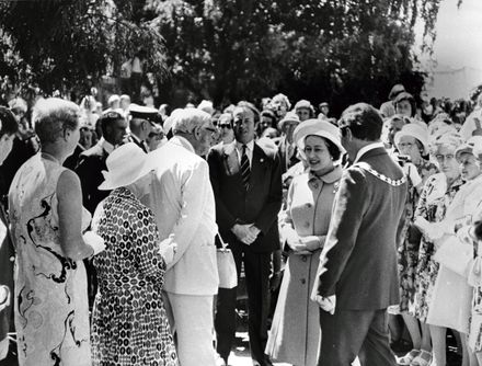 Queen Elizabeth II Greeting Palmerstonians
