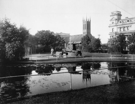 Lakelet in The Square