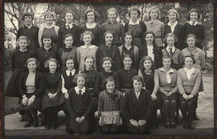 Terrace End School - Form 2, 1937