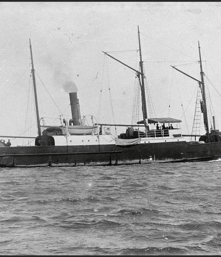 Three-masted coastal steamer in Manawatu River