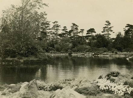 Lake, Victoria Esplanade
