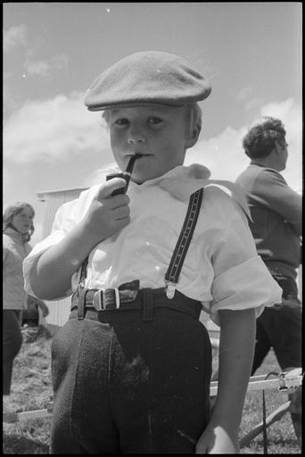 Sanson Centenary Procession: Looking Like a Pioneer of Old