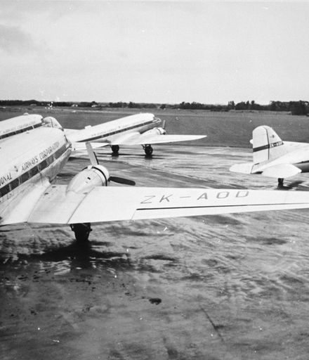 DC3 aeroplanes, Milson Airport
