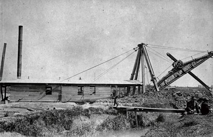 'Marion' floating dredge