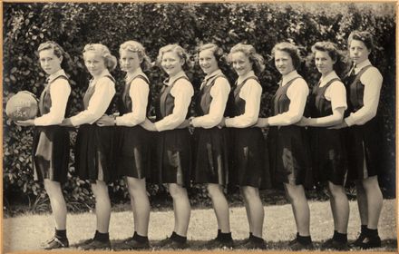 Palmerston North Technical School Netball E, 1945