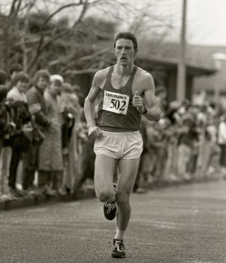 2022N_2017-20_039932 - Manawatu Lion Brown half-marathon 1984